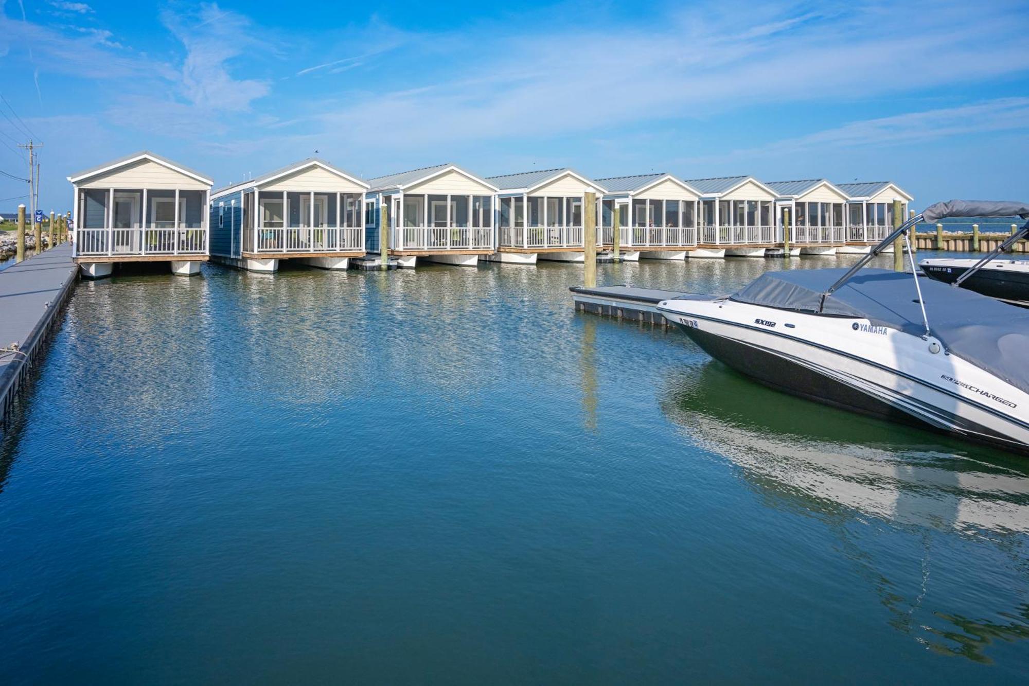 Blufin Bungalows & Marina Чинкотиг Номер фото